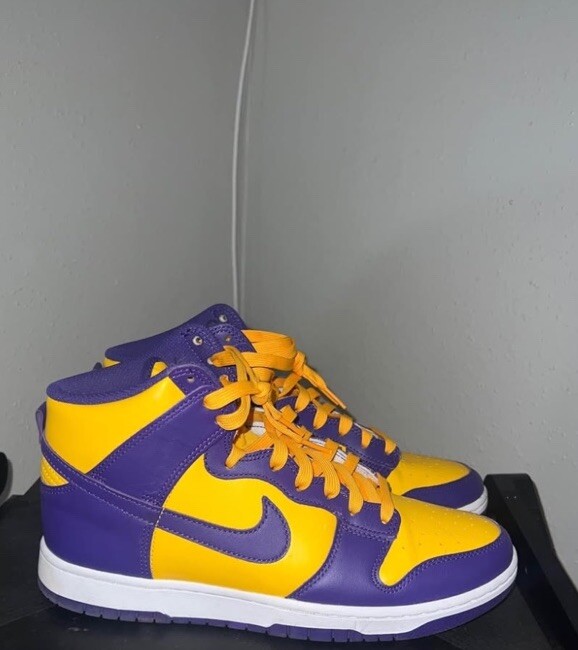 Nike Dunks - image 3