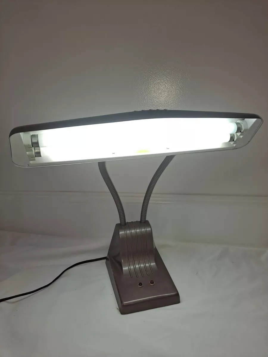 Vintage Dazor Model 1000 Industrial Magnifying Desk Table Lamp USA