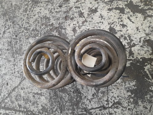 HOLDEN COMMODORE REAR COIL SPRING VY1-VZ, WAGON, 10/02-12/06 02 03 04 05 06 - Picture 3 of 4