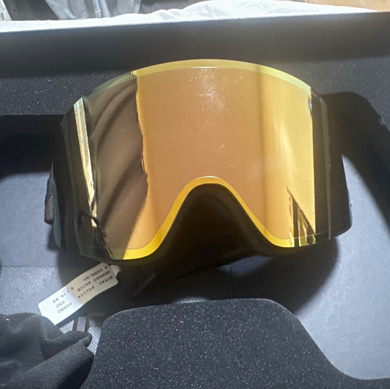 Tom Ford FT1122 Ski Goggles Gold Mirrored Tinted Lens Black Frame UV400