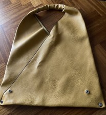 Japanese Bag identificabile come MM6 Maison Margiela