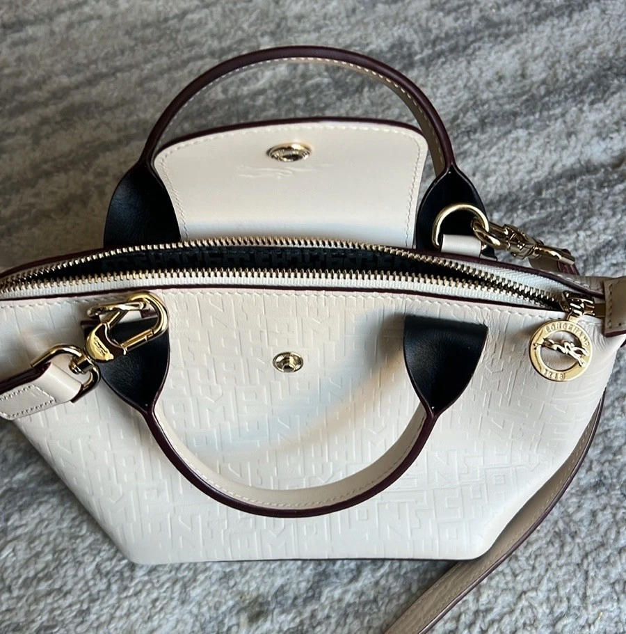 Bandolera Longchamp Edición Especial Logotipo Repujado Cuero Le Pliage Extra XS Foto 3 de 4