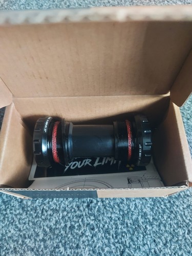 Nukeproof Neutron Bottom Bracket Shimano 24mm - Picture 2 of 3
