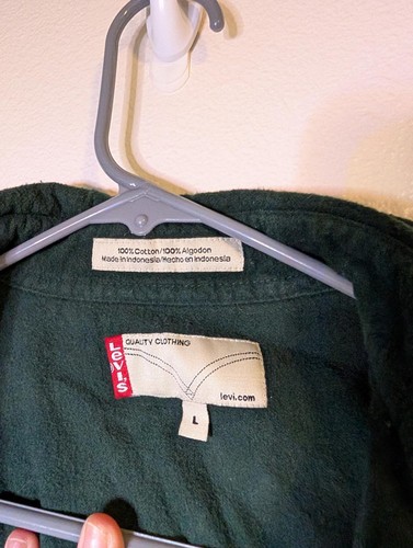 EUC 100% Cotton Levi's Men's Size Large Green Button-Up Shirt - Picture 3 of 5