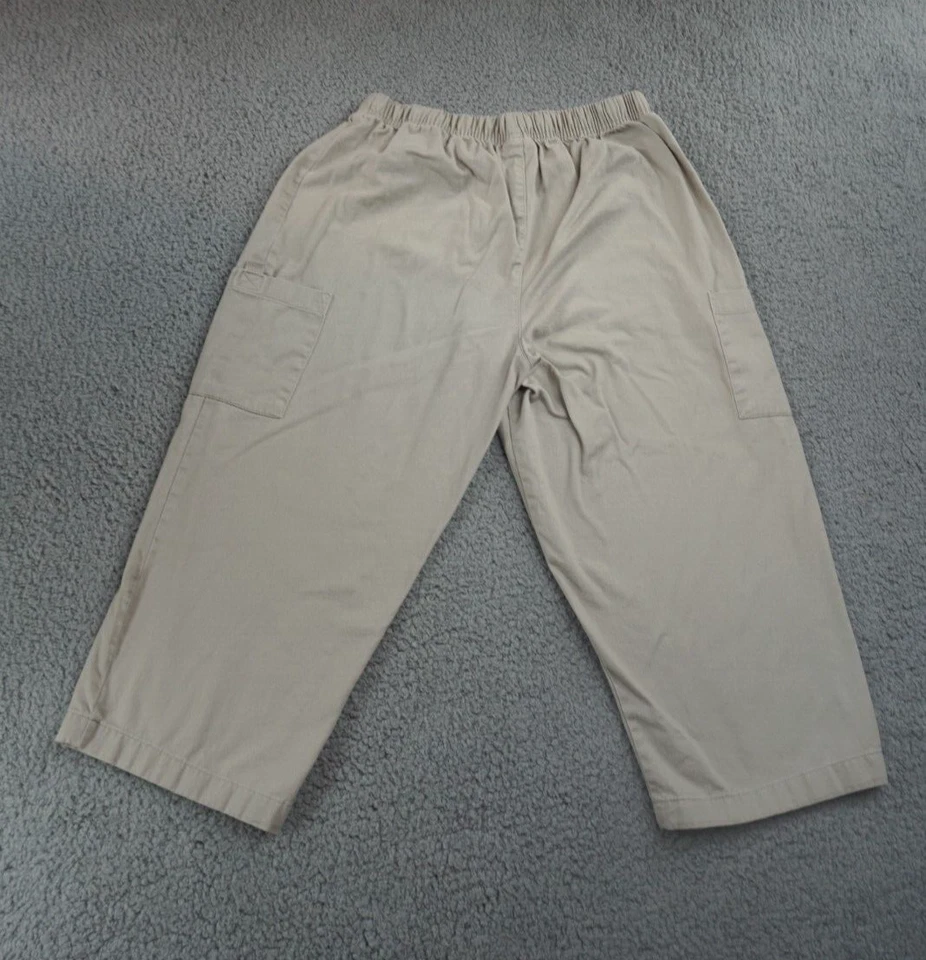 BASIC EDITIONS Cargo Shorts Women Size Medium Beige - Image 2 of 4