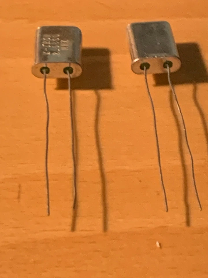 X-TRON Oscillator 2.583 MHz crystal. - Image 2 of 2