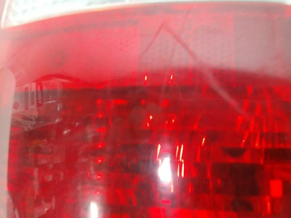 Lámpara de luz trasera derecha Dodge Caravan Plymouth Voyager Town & Country 2001-2003 Foto 4 de 4