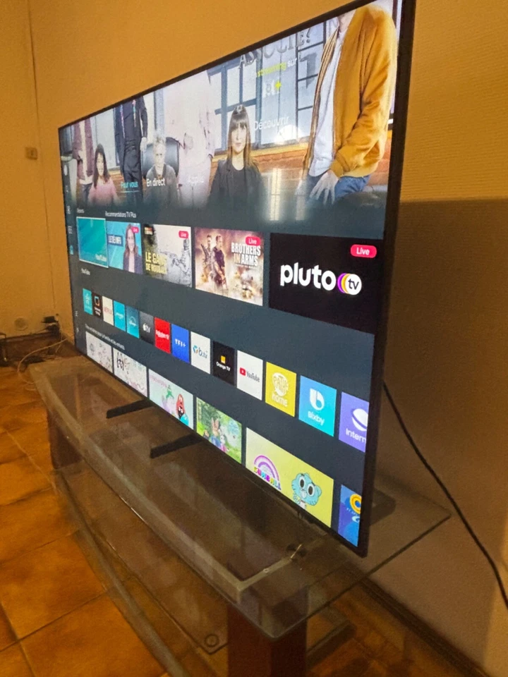 télévision samsung 4k 2024 aucune rayur visible possible envoie prix négociable - Photo 3/3