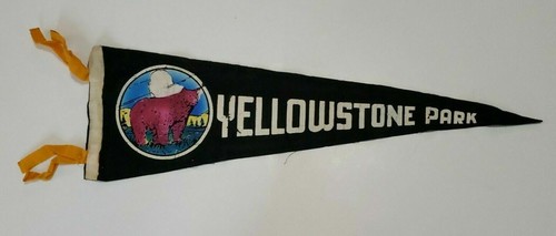 Vintage black felt Yellowstone National Park Bear travel souvenir banner pennant