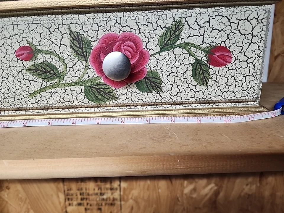 lindo Shabby Cottage pintado a mano rosa blanco rosas mostrador estante de pared con cajón Foto 2 de 4