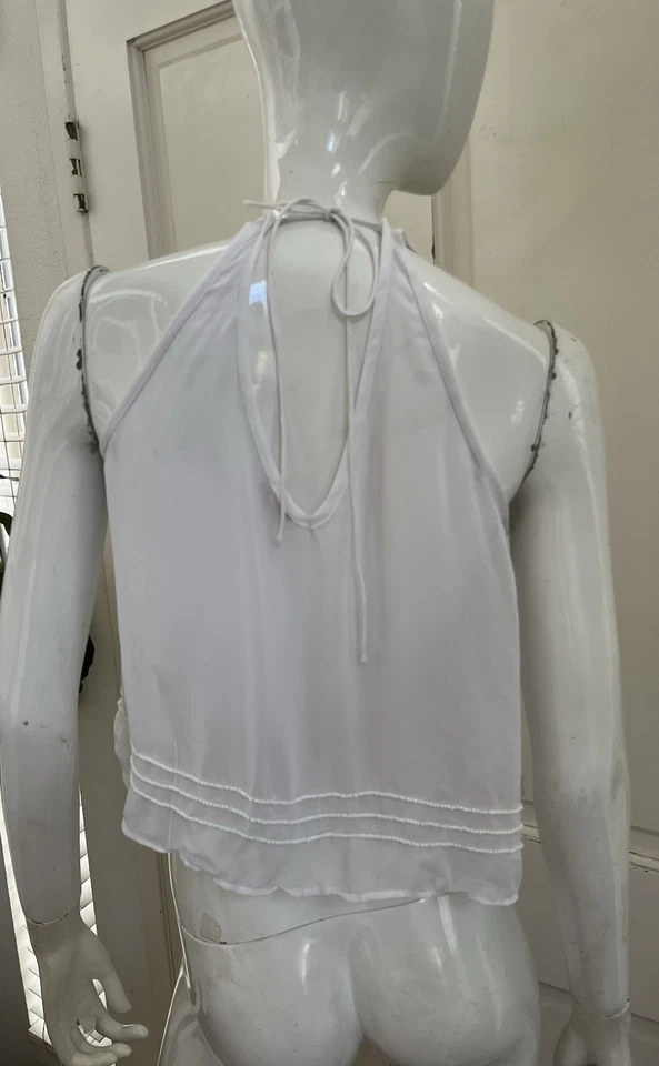 全新 ECOTE! 很棒! 白色透明串珠短吊带背心上衣,尺寸 M — 第 4/4 张图片