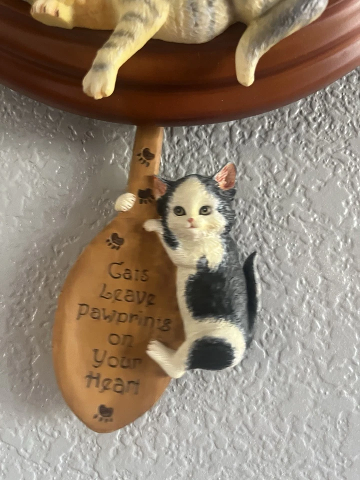 Bradford Exchange Kitchen Capers Relógio de Parede Colher de Madeira Pêndulo Gato LIMITADO 2007 - Imagem 3 de 4