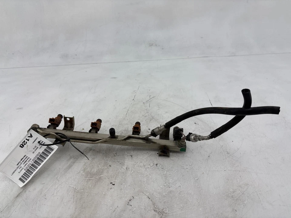 1999-2010 Saab 9-5 Aero Fuel Rail Pressure Regulator - image 2 of 4