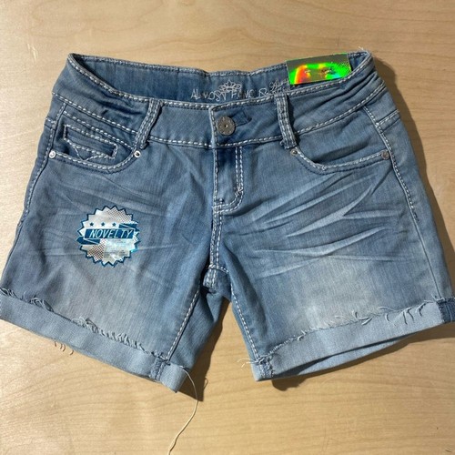 Almost Famous Blue Denim Shorts Size 7 (GX) - Picture 3 of 14