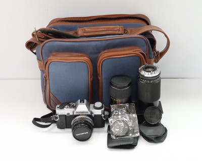 OLYMPUS OM G 35MM CAMERA W/ EXTRA LENS & CARRYING BAG