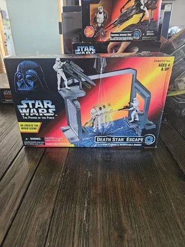 1996 Kenner Star Wars Power of the Force Death Star Escape Playset New Fast Ship