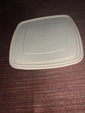 Rubbermaid Servin Saver  10 Cup #3  Square Food Storage Container Lid