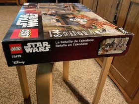 New LEGO Star Wars Battle on Takodana (Set 75139), retired. Box may show wear.