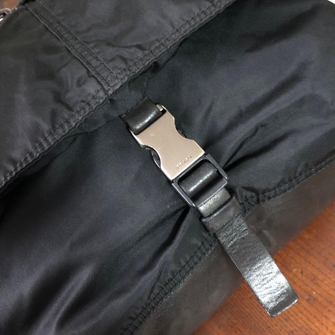 90s PRADA Leather Nylon Shoulder Bag thumbnail 14