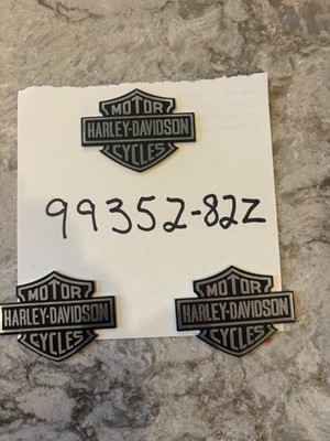 Harley Davidson Bar and Shield metal badge 99352-82Z