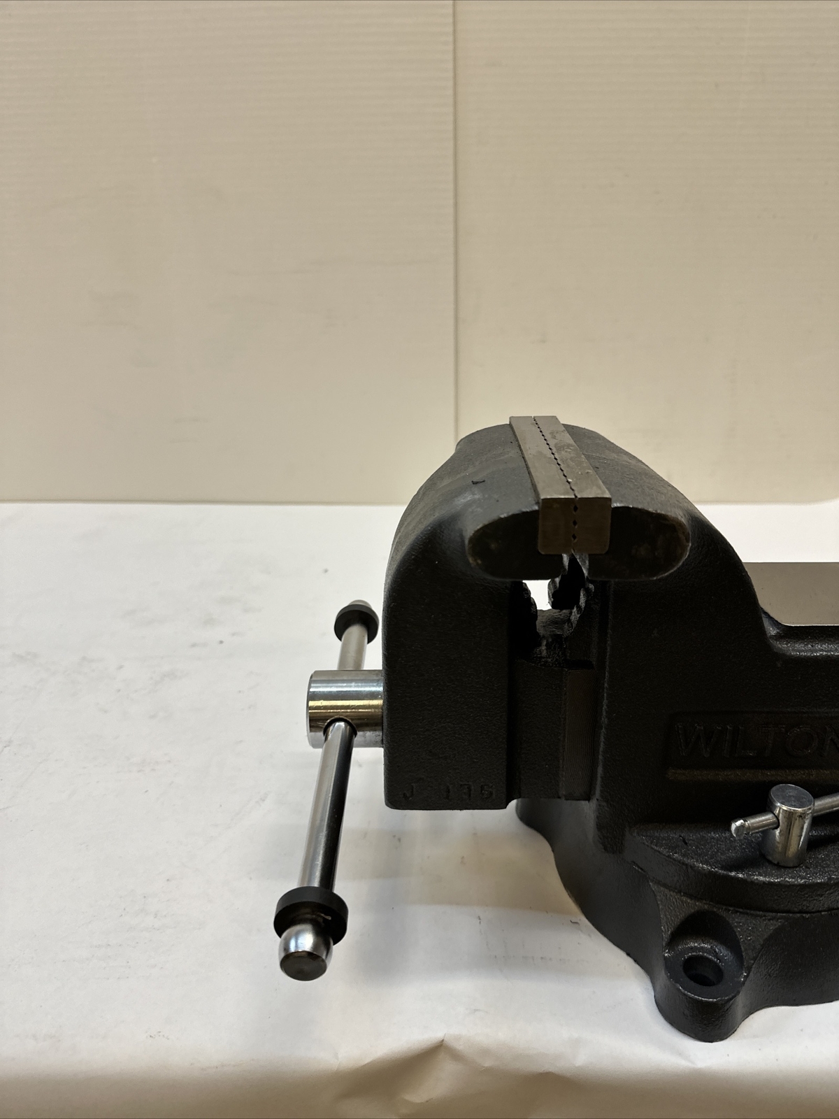 Wilton WS6 6" Jaw Shop Vise w/ Swivel Base 6" Opening 3.5" Depth