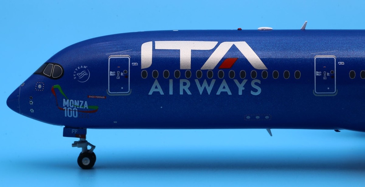 JC Wings 1:200 ITA Airways A350-900XWB Diecast Aircraft JC Wings 1:200 ITA Airways A350-900XWB Diecast Aircraft