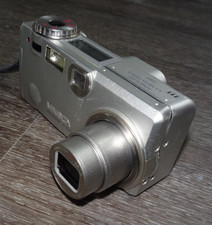 Rare collectable MINOLTA Dimage F100 4MP silver Compact Digital Camera-Cost £200