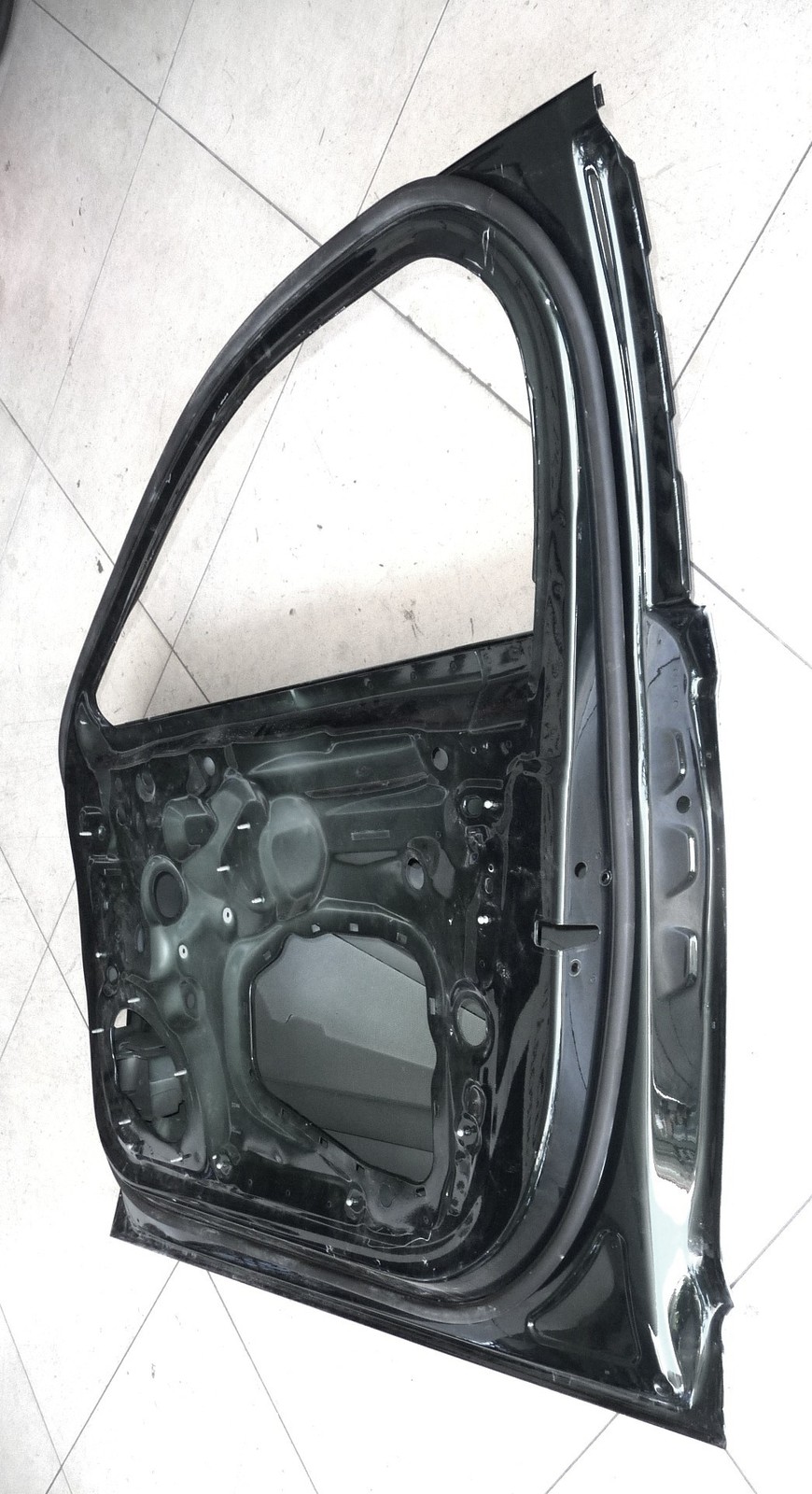 Bentley Flying Spur 2020-2024 Front Right Door shell P/N 3SE831022F
