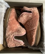 NIB ARIAT Women  s Bootie Slipper 6.5-7 Size PINK   