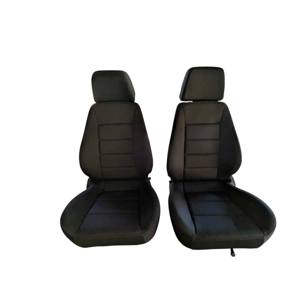 Par de asientos reclinables Corbeau para conductor y pasajero negros GTS II Foto 2 de 4