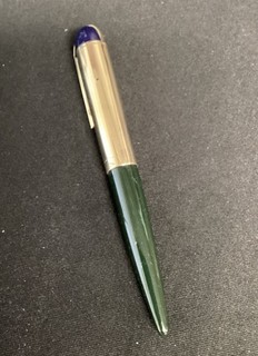 Eversharp “Skyline” Demi Green Vintage 1940’s Lever Fill Fine Nib 14k