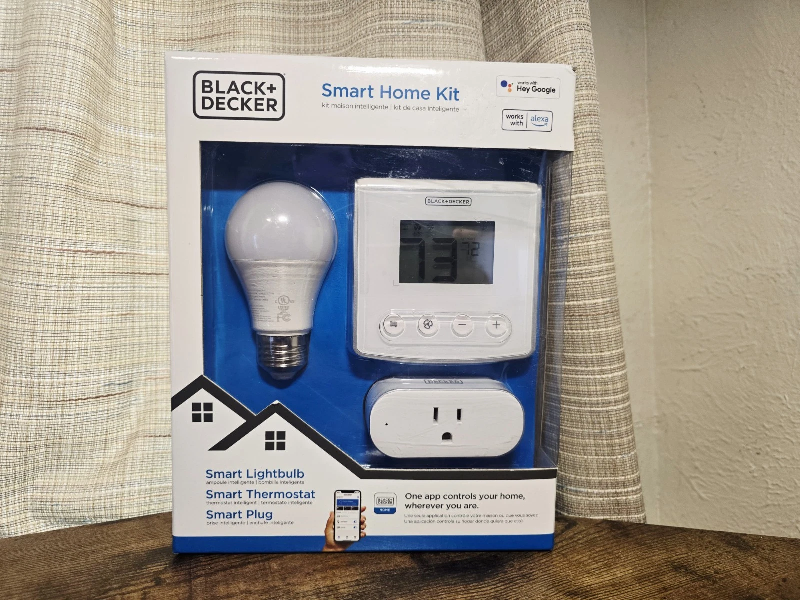 Black And Decker Smart Home Kit Thermostat Lightbulb & Plug Works With Google.