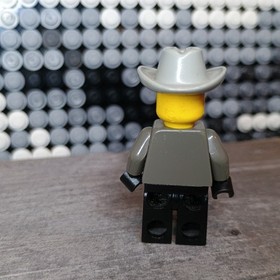 LEGO Wild West Sheriff Wild Wyatt West ww021 from set #6755 from 1996 vintage