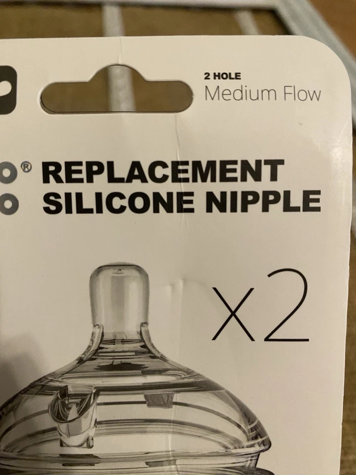 Pezones de repuesto de silicona para biberón Comotomo 2 orificios flujo medio x2 Foto 4 de 4