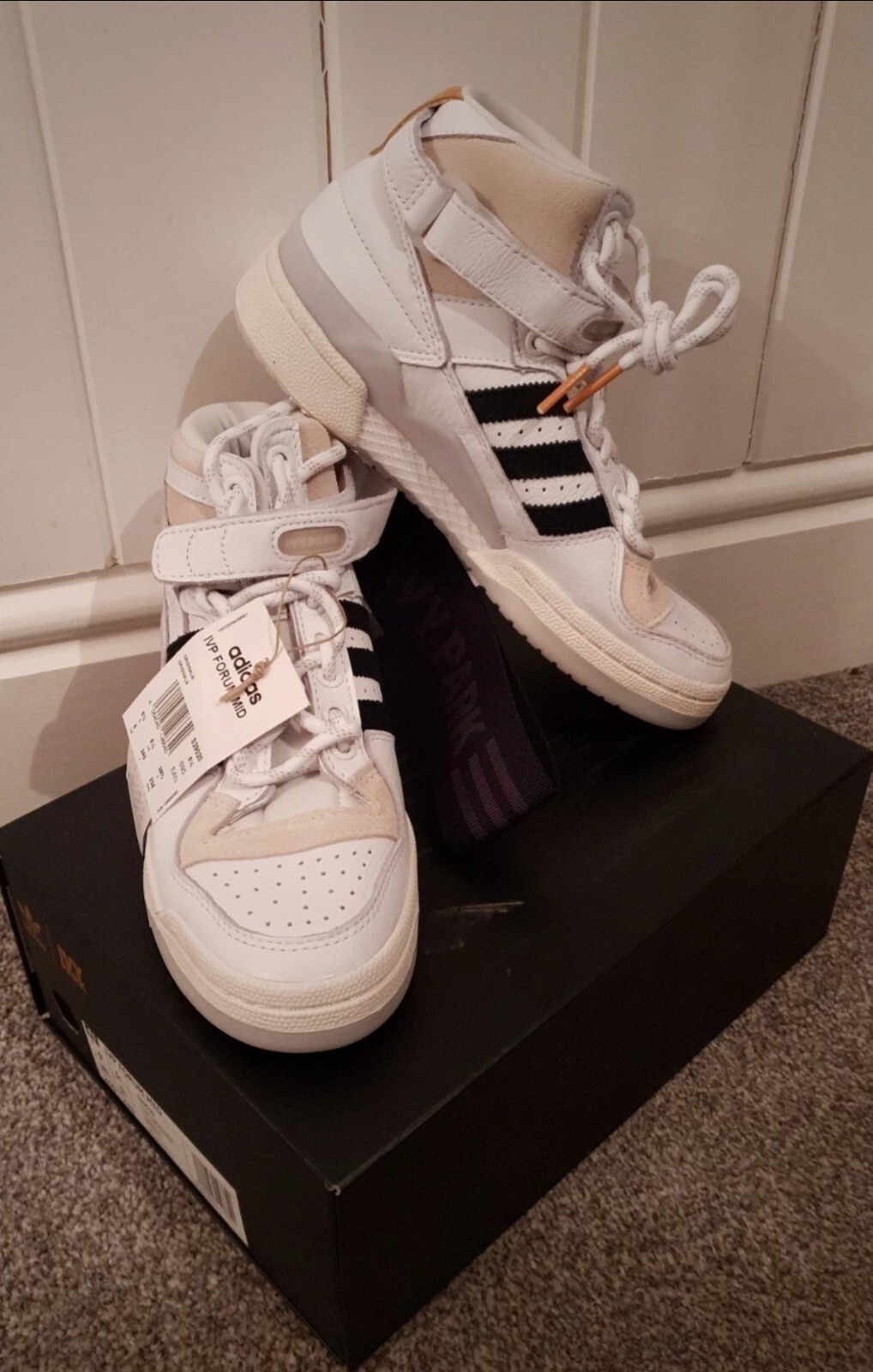 Adidas Originals Unisex x Ivy Park Forum Mid S29020 Size UK 5.5 RRP £130 image 2
