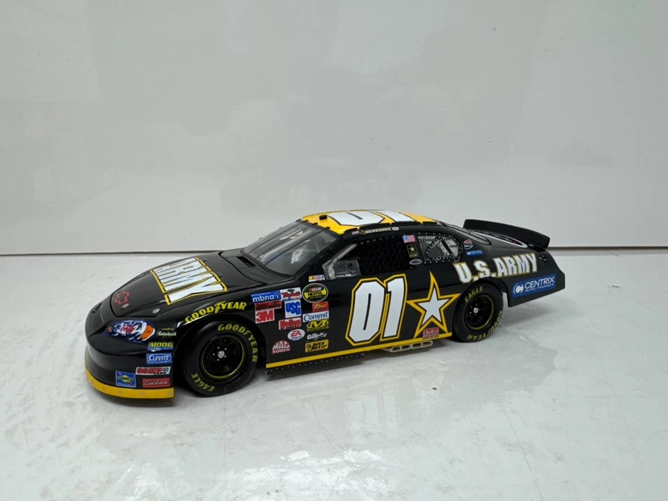 Action Nascar #01 Joe Nemechek U.S. Army 2006 Monte Carlo 1:24 Diecast - Image 3 of 4