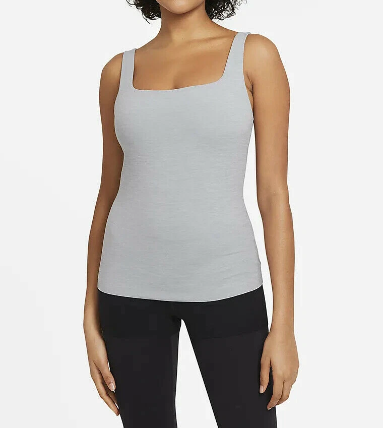 Nike Yoga Dri-FIT Luxe Women's Ribbed Tank. Nike IL