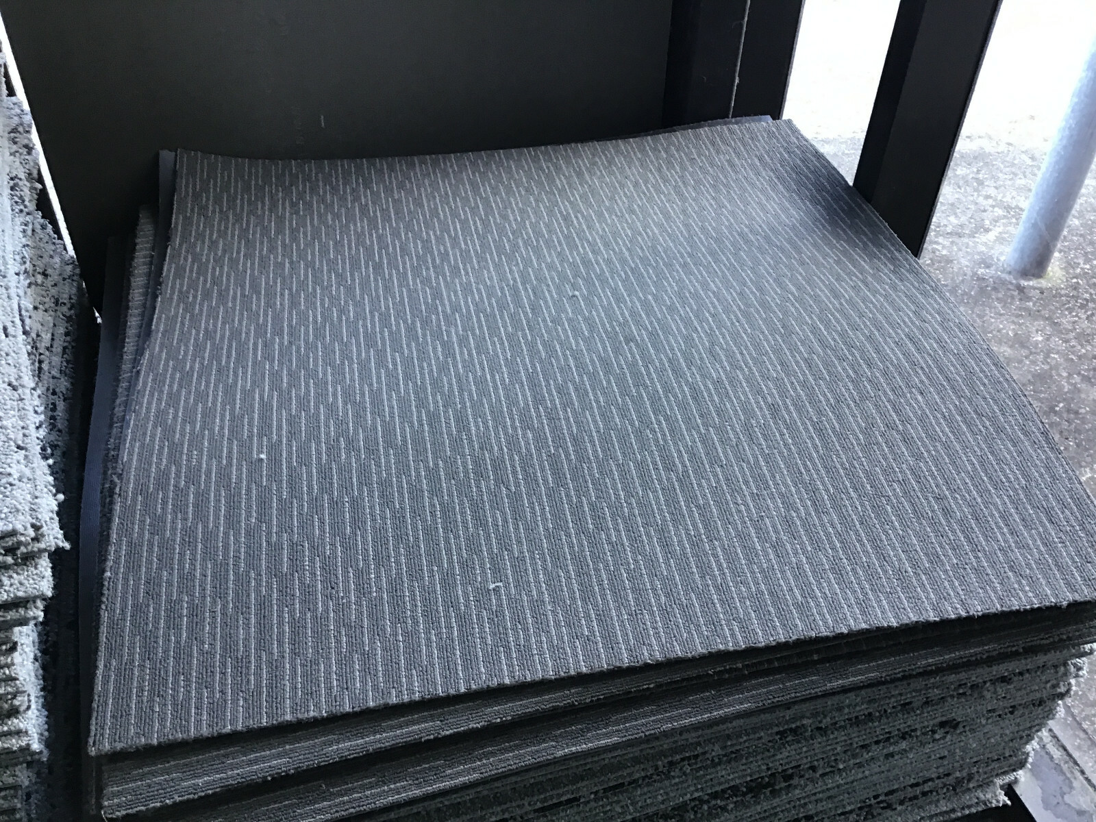 Huge range of new and second hand carpet tiles from 2.50 / 5.00 eBay