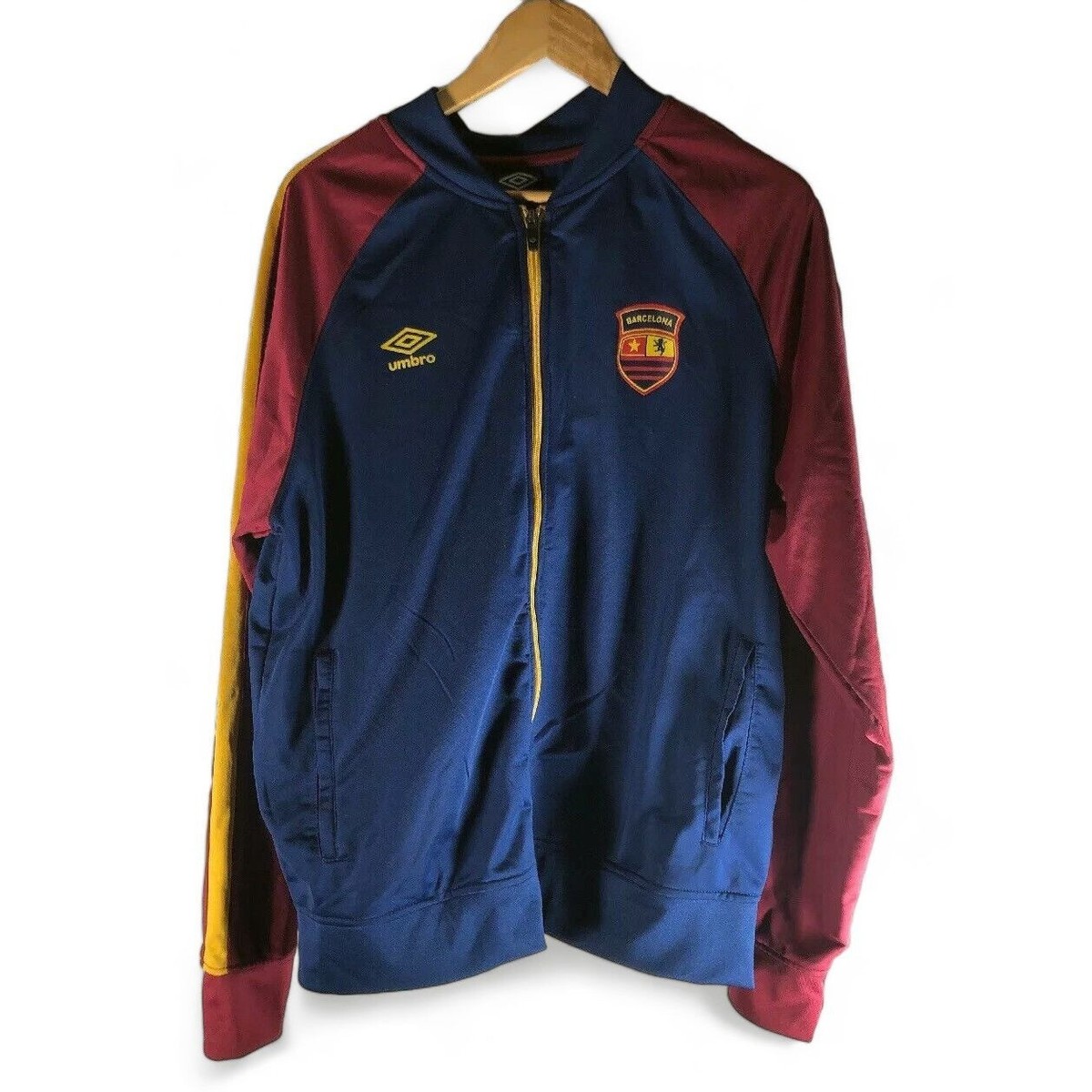 UMBRO バーガンディ ジップアップジャケット UMBRO バーガンディ ジップアップジャケット