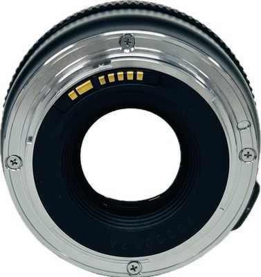 Canon EF 28mm f/1.8 AF USM Wide Angle Lens EF Mount Near Mint C25