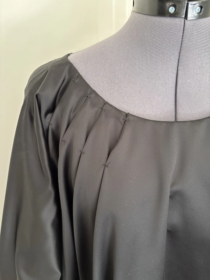 Vestido de seda negro Bottega Veneta con trapunto/acolchado y adornos metálicos - 40 Foto 4 de 4