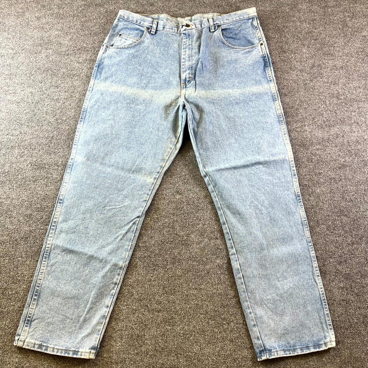 Wrangler Jeans Mens 42x32 Blue Denim Light Wash 5-Pocket Straight