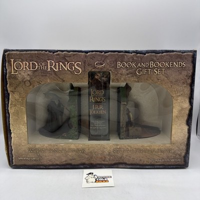 洋書 Lord of the Rings Book and Bookends Gift Lord of the Rings Book and Bookends Gift Set Sideshow Weta