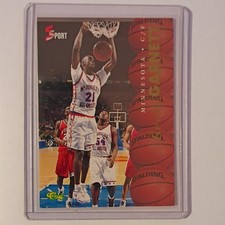 1995 Classic Kevin Garnett Rookie All American #5 Farragut Basketball Card