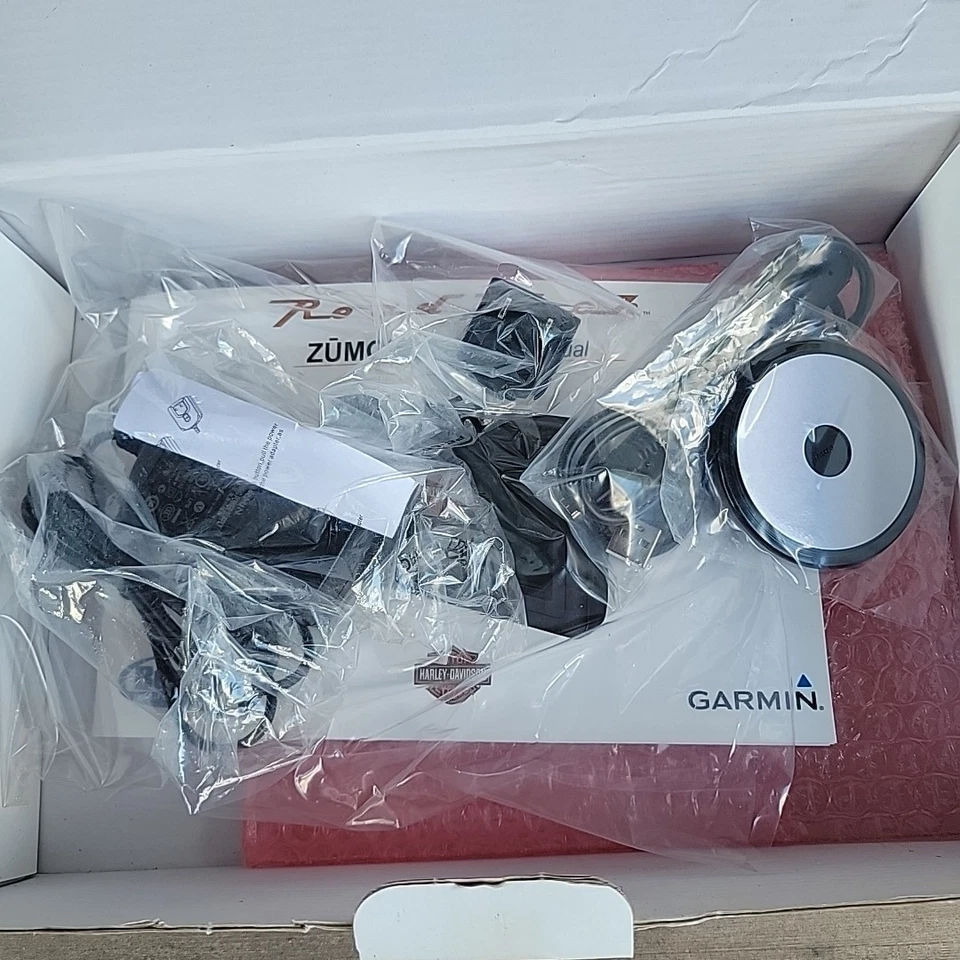 Garmin Road Tech Zumo 660 Motorcycle GPS for Harley Davidson Box + Extras Only - Image 3 of 3