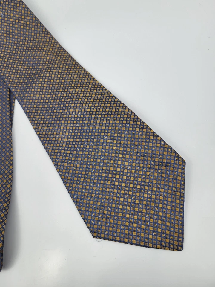 Perry Ellis Portfolio Silk Tie Gold Blue Iridescent Geometric Necktie USA 56 x 4 - Image 3 of 4