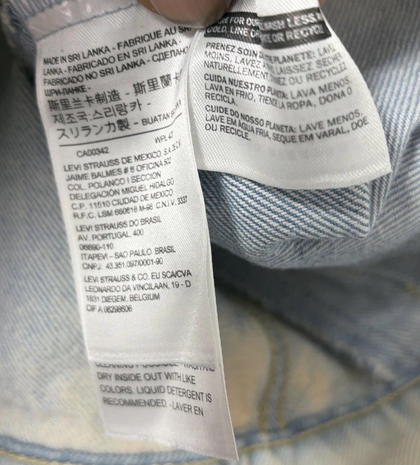 Levi's Bleached Light Wash Denim Jean Jacket Country Western Embroidered Sleeves thumbnail 17