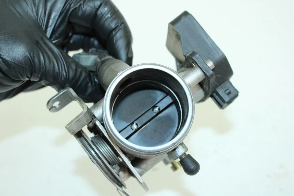 04-05 BMW R1100S 1100S Cuerpo del acelerador con inyector Foto 4 de 4