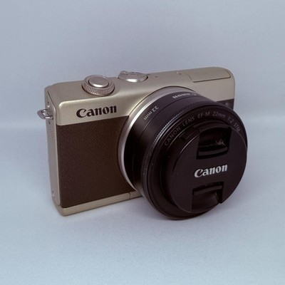 Canon EOS M200 Limited Gold Kit with EF-M 22mm F2 STM Lens Excellent Condition