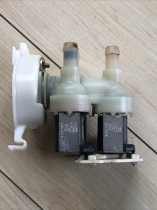 Ersatzteil Miele Novotronic W 839 * Magnetventil 2902362